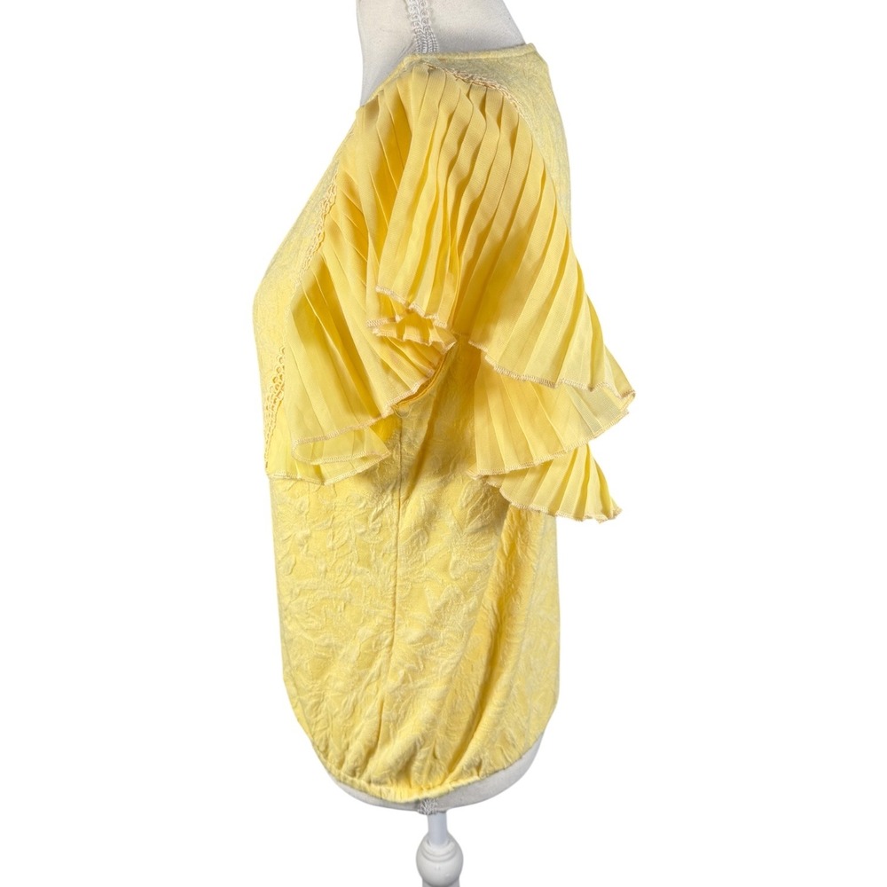 Belldini Pleated Flutter Sleeve Top Womens‎ Medium Yellow Jacquard Lace V-Neck - Picture 9 of 9